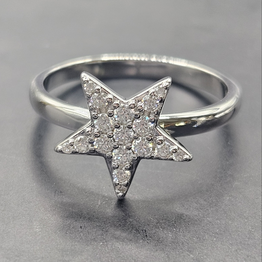 Moissanite Star Ring